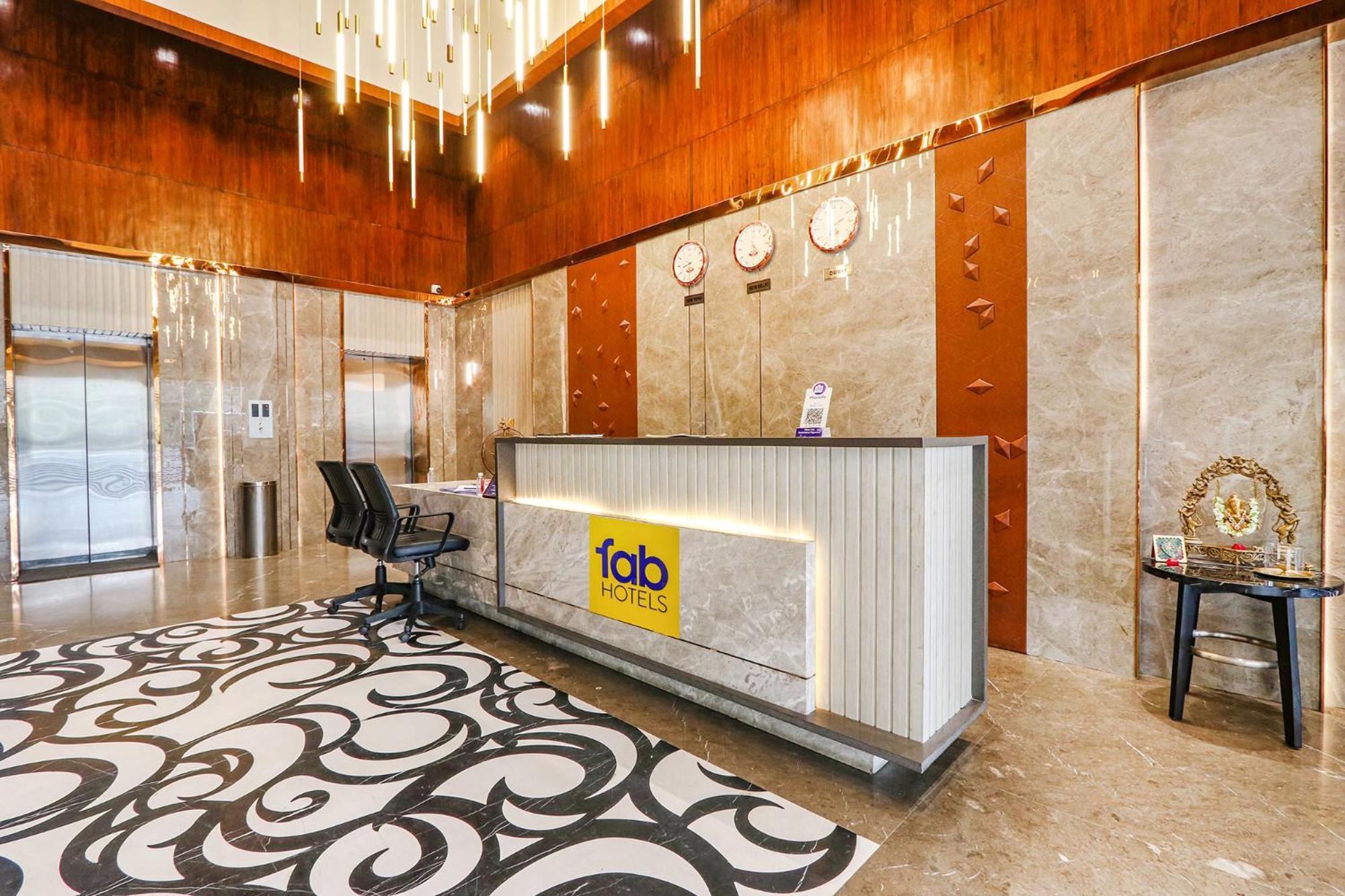 Fabhotel Prime Svm Grand - Banjara Hills Hyderabad Exteriör bild